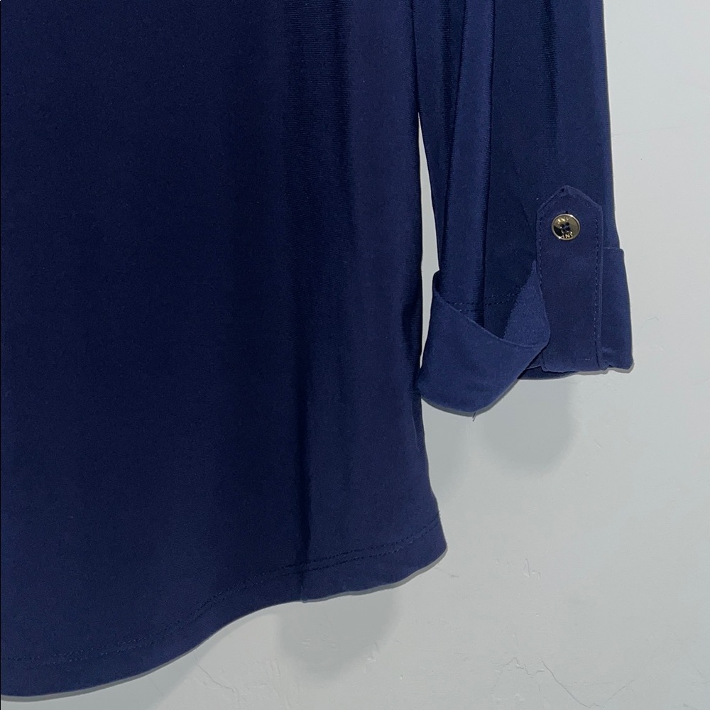 Jones New York Navy Collared Top V Neck blouse size Medium 3/4 sleeve button - Picture 3 of 6